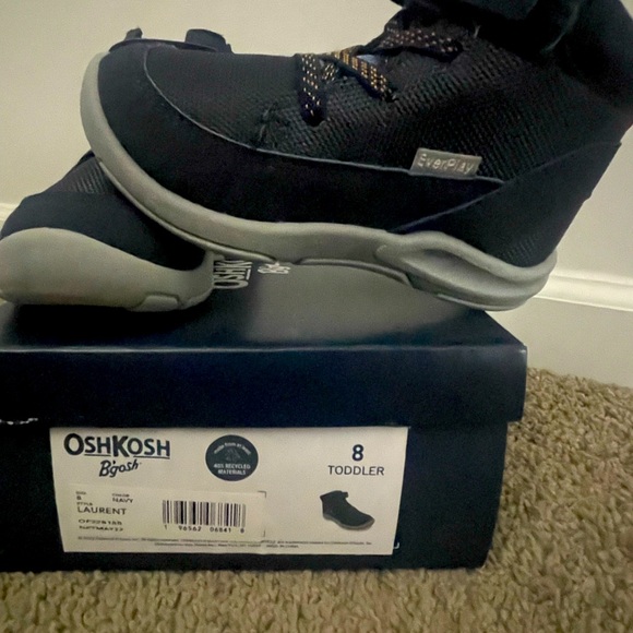 Oshkosh shoes - Picture 1 of 5